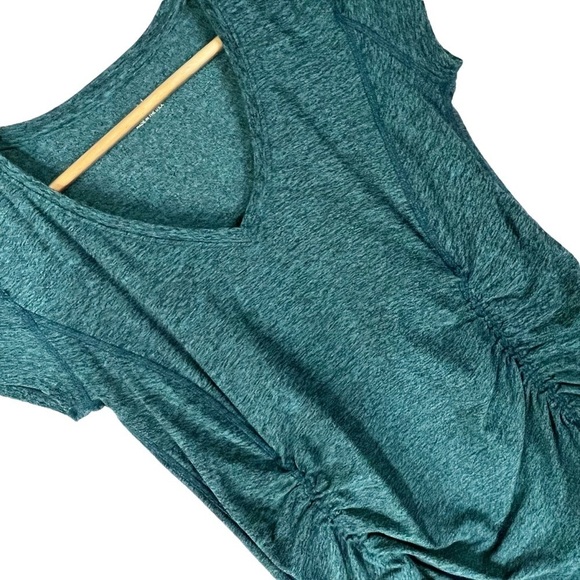 Beyond the Bump by Beyond Yoga Maternity Top - Picture 6 of 6